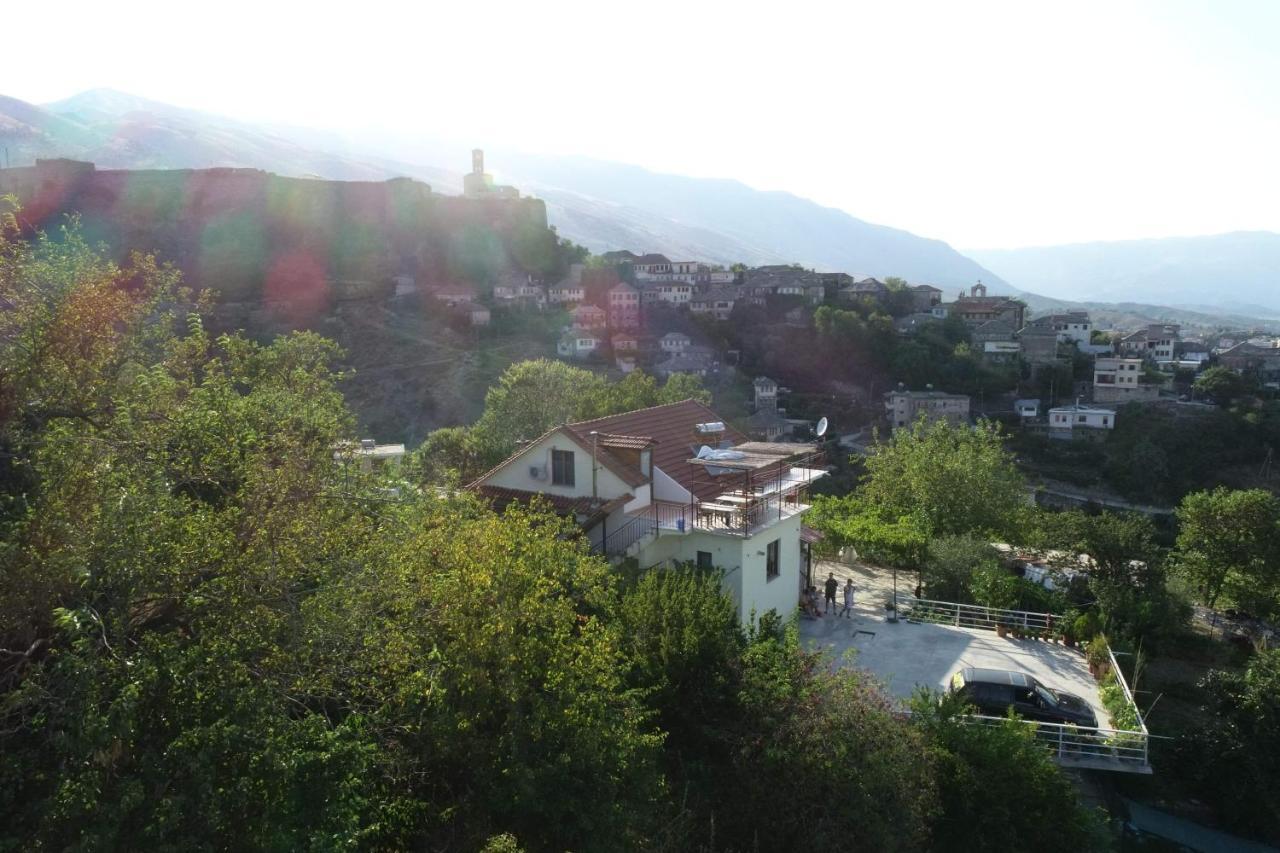 Gjirokastër Guest House Argjiro Castle מראה חיצוני תמונה