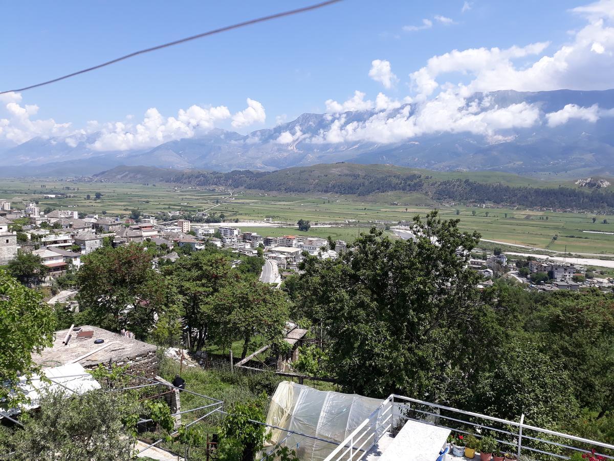 Gjirokastër Guest House Argjiro Castle מראה חיצוני תמונה